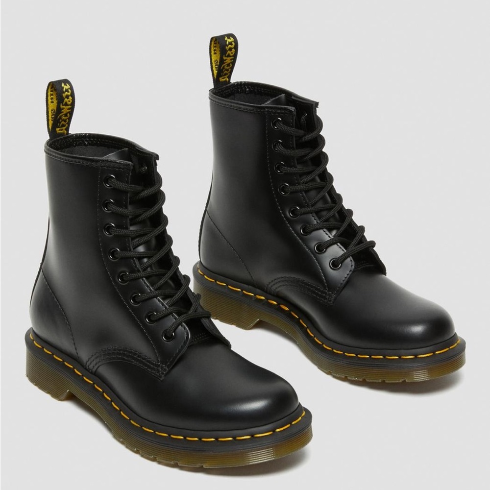 Dr. Martens 1460 WOMEN'S  BOOTS